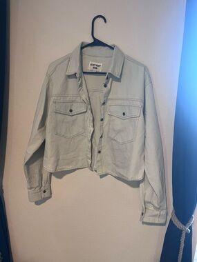 Velvet Heart Light Wash Cropped Jean Jacket - Pale Blue